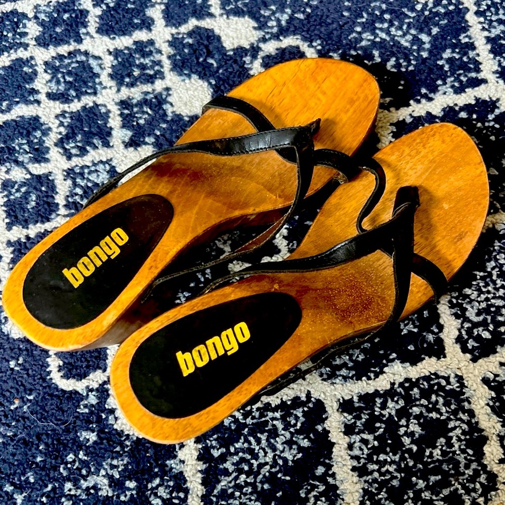 Wooden thong Sandals